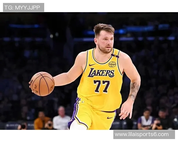 东契奇贡献精彩数据里夫斯火力全开湖人轻松战胜马刺迎来两连胜