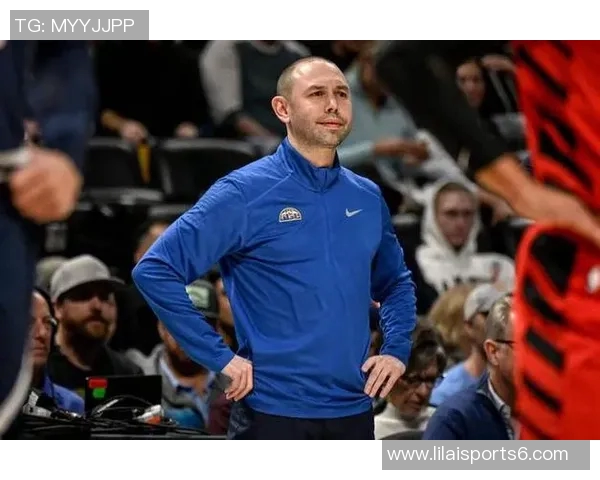 鹈鹕队宣布解雇主教练大卫引发球迷热议与未来展望